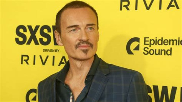 Unveiling The Mystery Behind Julian McMahon's Limp: Insights And Discoveries